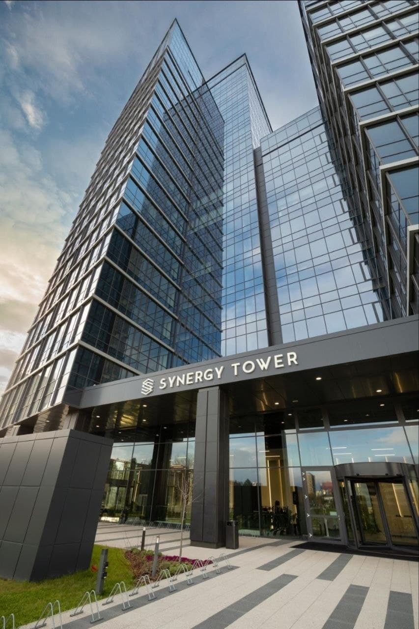 Synergy Tower — озеленяване и поддръжка на зелени площи в София